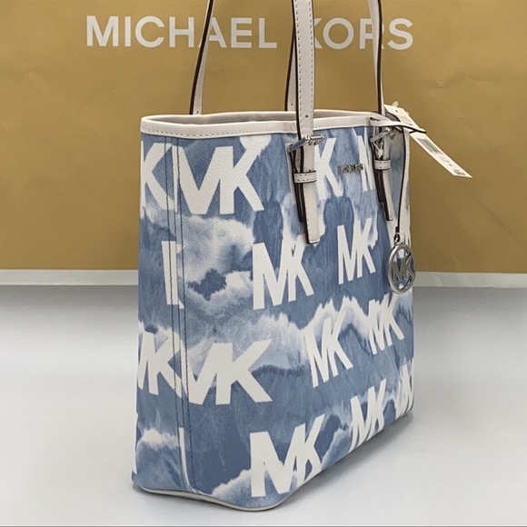 MICHAEL KORS MEDIUM CARRYALL TOTE PALE BLUE - Picture 8 of 15